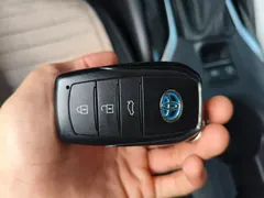 2023 Toyota Corolla 1.8L Hybrid Elite, белый — фото 9