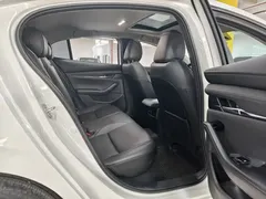2022 Mazda 3 2.0L AT, белый — фото 14