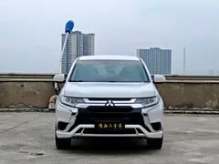 2020 Mitsubishi Outlander 2.0L 2WD 5-seat, белый — фото 2