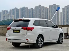 2020 Mitsubishi Outlander 2.0L 2WD 5-seat, белый — фото 18