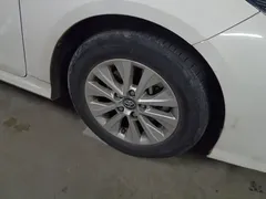 2021 Toyota Corolla TNGA 1.5L CVT Elite, белый — фото 6