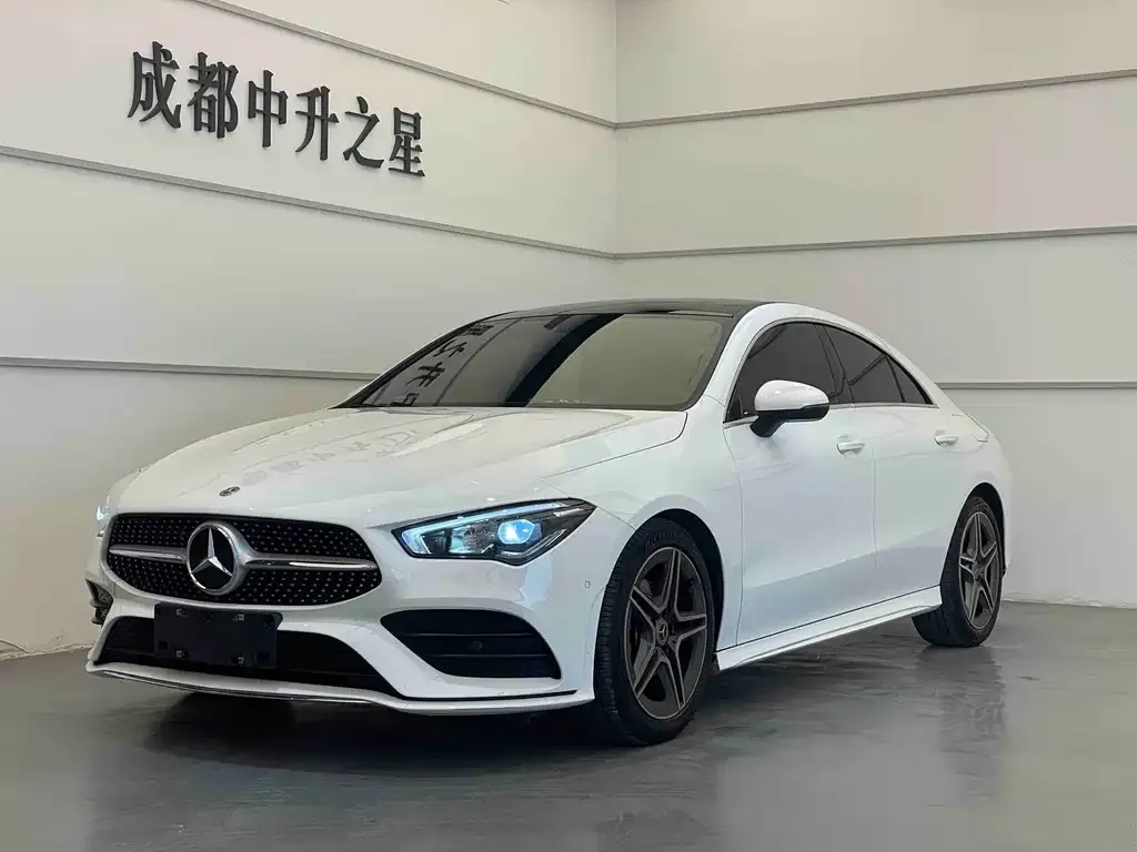2022 Mercedes-Benz CLA 200