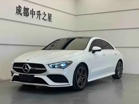 2022 Mercedes-Benz CLA 200