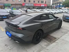 2022 Changan UNI-V 1.5T Premium — фото 3