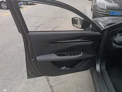 2022 Changan UNI-V 1.5T Premium — фото 6