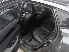 2022 Changan UNI-V 1.5T Premium — фото 10