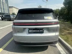 2025 Li Auto i8 Standard — фото 10