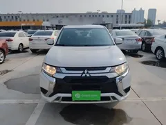 2021 Mitsubishi Outlander 2.0L 2WD 5 Seats, белый — фото 3
