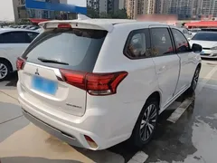 2021 Mitsubishi Outlander 2.0L 2WD 5 Seats, белый — фото 7