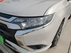 2021 Mitsubishi Outlander 2.0L 2WD 5 Seats, белый — фото 24
