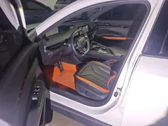 2023 Changan UNI-V 1.5T Premium, белый — фото 12