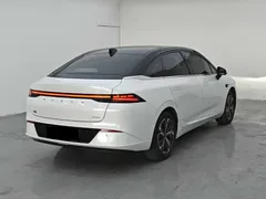 2024 Xpeng P5 500 Pro, белый — фото 9