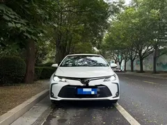 2021 Toyota Corolla 1.2T S-CVT Pioneer Plus, белый — фото 2