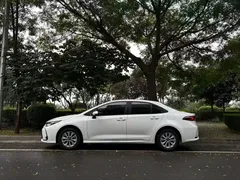 2021 Toyota Corolla 1.2T S-CVT Pioneer Plus, белый — фото 3