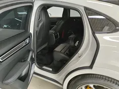 2023 Porsche Cayenne S Coupé 2.9T, белый — фото 3