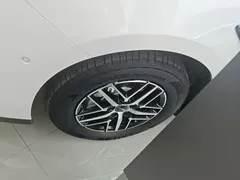 2025 BYD Seal 05 PHEV 120KM Smart Driving Flagship, белый — фото 23