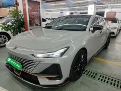2022 Changan UNI-V 1.5T Sport — фото 1