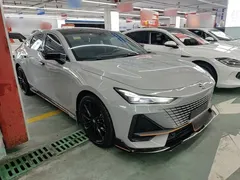 2022 Changan UNI-V 1.5T Sport — фото 4