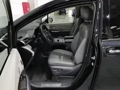 2023 Toyota Granvia 2.5L Hybrid Premium Plus, чёрный — фото 10