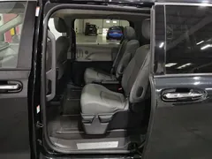 2023 Toyota Granvia 2.5L Hybrid Premium Plus, чёрный — фото 15