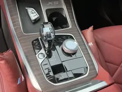 2022 BMW X5 40Li M Sport Package, чёрный — фото 15