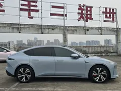 2022 Nio ET5 75kWh, синий — фото 4