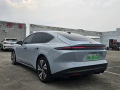 2022 Nio ET5 75kWh, синий — фото 14