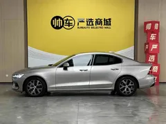 2023 Volvo S60 B4 Luxury — фото 4