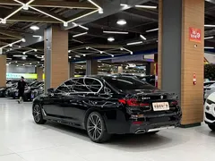 2021 BMW 5 Series 530Li Leading M Sport Package, чёрный — фото 12