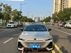 2023 Changan UNI-V 1.5T Sport — фото 2