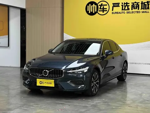2023 Volvo S60 B4 Luxury