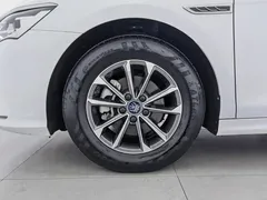 2023 BYD Qin PLUS Champion DM-i PHEV 55KM Leading, белый — фото 17