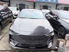 2023 Changan UNI-V 1.5T Sport — фото 1