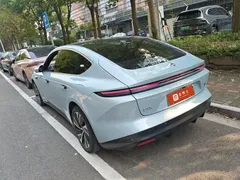 2024 Nio ET5 75kWh EV, синий — фото 6