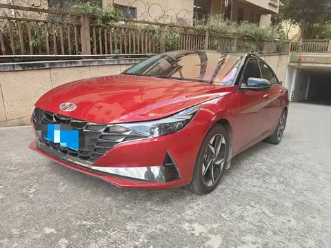 2022 Hyundai Elantra 1.5L CVT LUX Premium