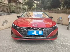 2022 Hyundai Elantra 1.5L CVT LUX Premium — фото 2