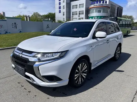 2021 Mitsubishi Outlander 2.0L 2WD Enjoy 5-seat