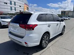 2021 Mitsubishi Outlander 2.0L 2WD Enjoy 5-seat, белый — фото 10