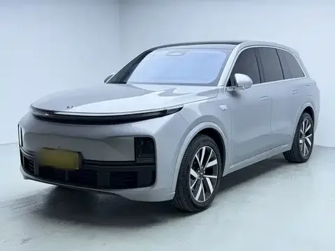 2023 Li Auto L8