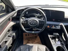 2022 Hyundai Elantra 240TGDi DCT LUX Premium, белый — фото 5