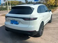 2023 Porsche Cayenne 3.0T Platinum Edition, белый — фото 10