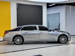 2023 Mercedes-Benz Maybach S-Class S 580 4MATIC, синий — фото 4