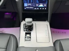 2024 Hongqi HS7 2.0T PHEV 4WD 6, чёрный — фото 18