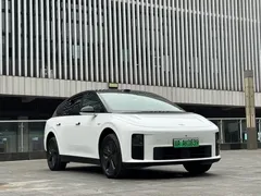 2025 Li Auto i6 2WD Standard, белый — фото 3