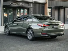 2022 Lexus ES 200 Excellence, зелёный — фото 6