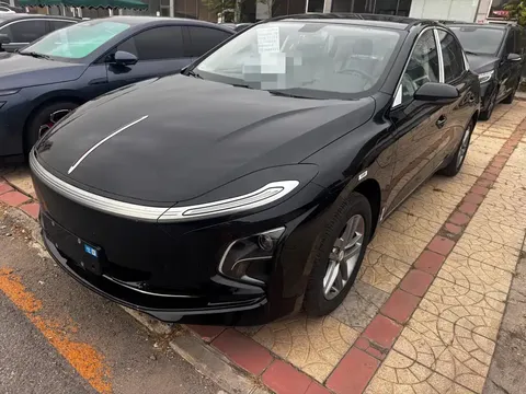2025 Hongqi E-QM5 610km PLUS