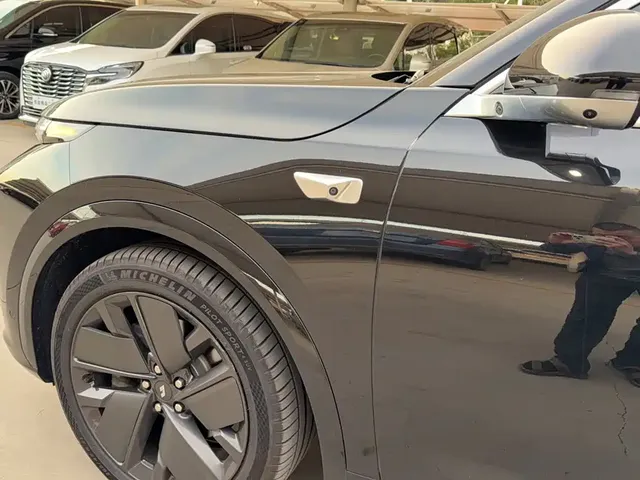 2025 Li Auto L7