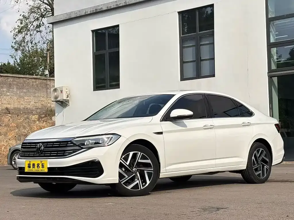 2023 Volkswagen Sagitar 300TSI DSG