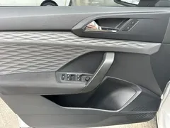 2021 Volkswagen Tharu 280TSI 2WD Fashion, белый — фото 15