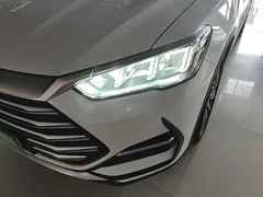 2022 BYD Song Pro DM-i PHEV 110km Flagship Pro, белый — фото 24